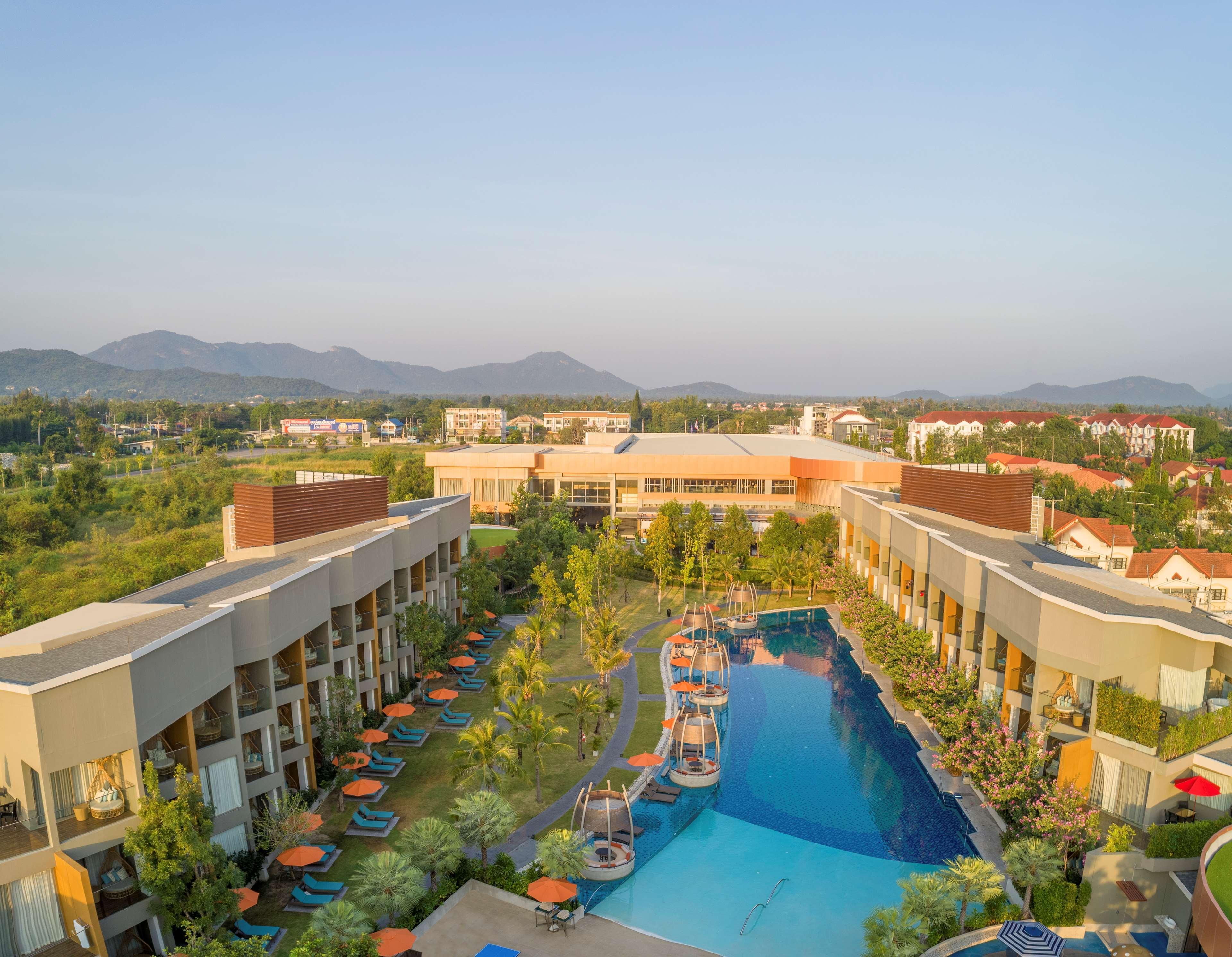 Avani+ Hua Hin Resort Ча-Ам Екстер'єр фото